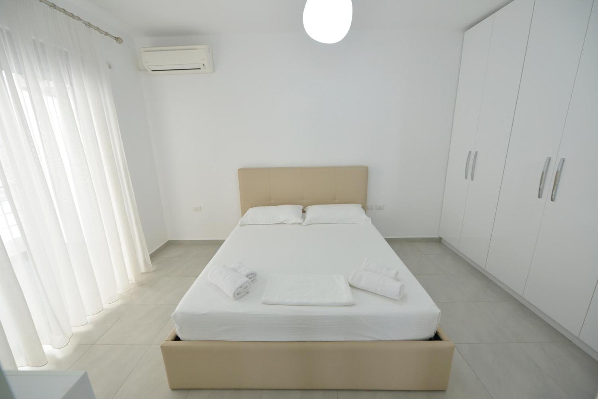 Apt Sarande Exterior photo